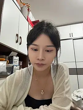 cuteluky18 online show from May 15, 12:01 pm
