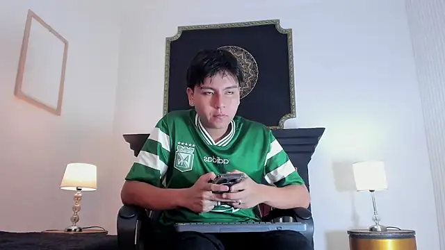 Snapshot of _maximo_1 chatting on June 9, 1:34 pm maximo 1 online show from June 9, 1:34 pm