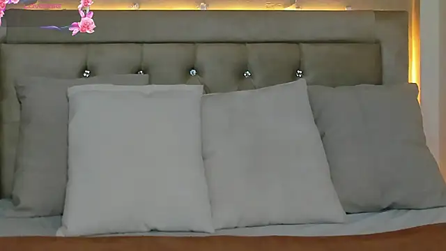 EmilyWinter  online show from June 14, 11:34 am