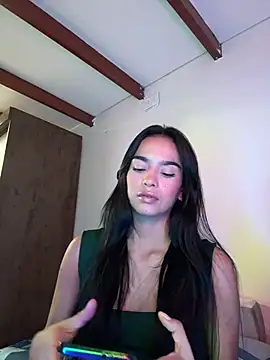 Melissa Rendon online show from June 2, 3:30 am