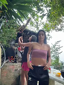 Melissa Rendon online show from July 20, 5:48 pm