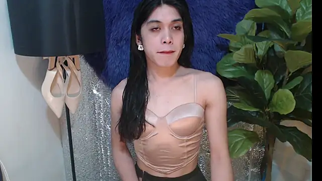 RoseAmarie online show from June 3, 2:33 pm