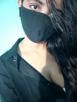 Cute-Ishita online show from June 20, 7:00 am