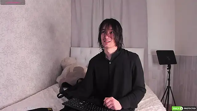 CalvinChapman online show from July 3, 3:13 am