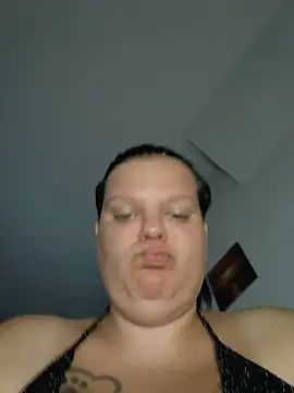 BadMommyyyyy online show from July 1, 8:27 am