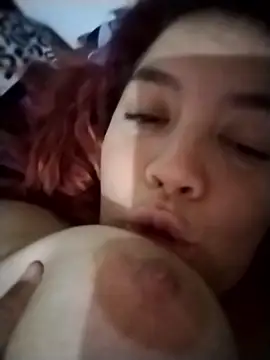 Emely lovee  online show from June 28, 2:17 am