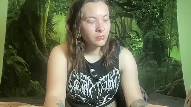 Snapshot of mo0ngoddess chatting on March 23, 3:10 am mo0ngoddess online show from March 23, 3:10 am