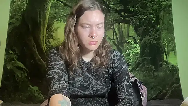 Snapshot of mo0ngoddess chatting on March 26, 3:45 am mo0ngoddess online show from March 26, 3:45 am