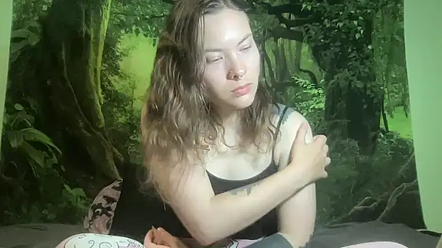 Snapshot of mo0ngoddess chatting on April 2, 3:15 am mo0ngoddess online show from April 2, 3:15 am