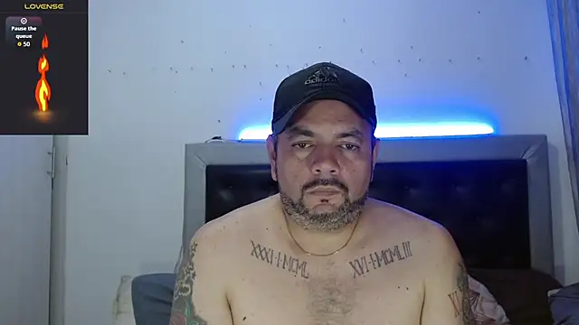 Snapshot of perverseveteranmanxxx chatting on February 22, 5:19 am perverseveteranmanxxx online show from February 22, 5:19 am