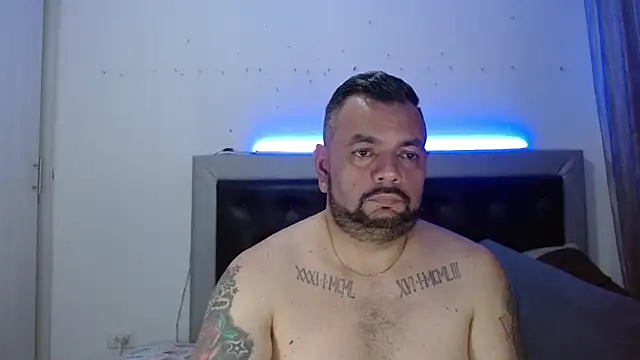 Snapshot of perverseveteranmanxxx chatting on March 1, 2:02 am perverseveteranmanxxx online show from March 1, 2:02 am