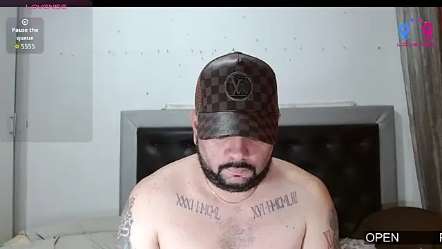 Snapshot of perverseveteranmanxxx chatting on March 14, 2:50 am perverseveteranmanxxx online show from March 14, 2:50 am