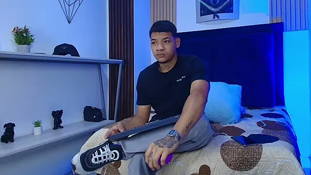 bick jhonn online show from June 26, 7:29 pm