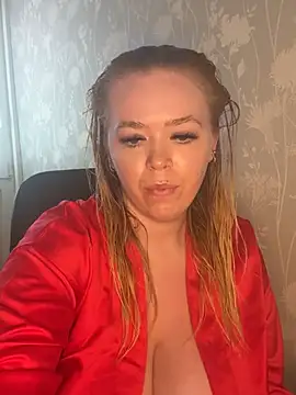 Heyitskaylaxo online show from May 19, 1:39 pm