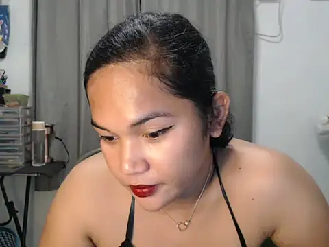 sassymaxinex online show from May 17, 2:20 am
