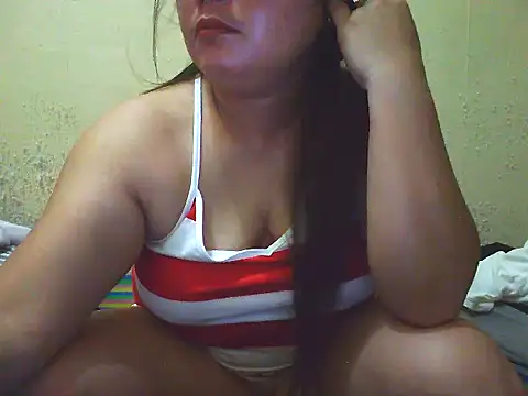 Snapshot of xsweetlover69x chatting on May 31, 8:54 pm xsweetlover69x online show from May 31, 8:54 pm