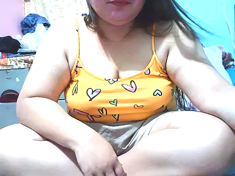Snapshot of xsweetlover69x chatting on June 16, 2:30 pm xsweetlover69x online show from June 16, 2:30 pm