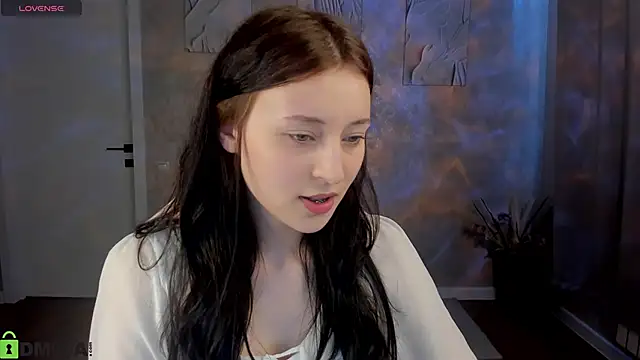 Tracey Gill online show from June 7, 9:24 am