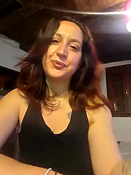 Nicolevellori online show from May 12, 4:31 am