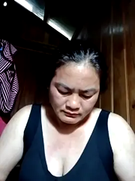 Snapshot of Blowjob0100 chatting on June 18, 11:42 pm Blowjob0100 online show from June 18, 11:42 pm
