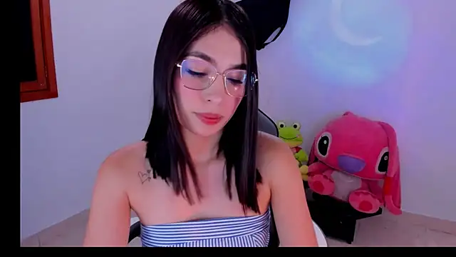 Snapshot of Scarleth_Ferrec chatting on June 9, 1:23 pm Scarleth Ferrec online show from June 9, 1:23 pm