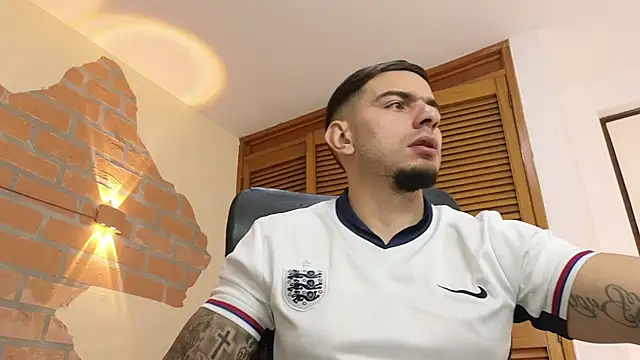 Josh miller01 online show from June 4, 1:17 pm