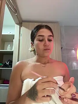 IsabelleMilan online show from June 22, 1:07 am