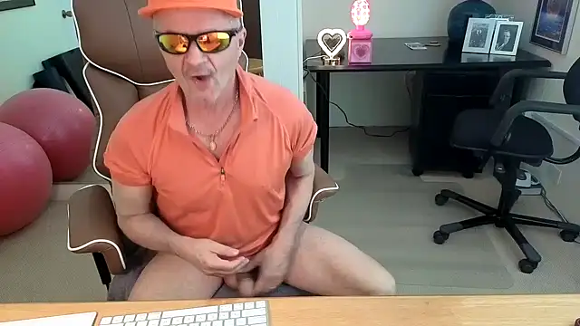 hotdadbod online show from February 15, 9:33 pm