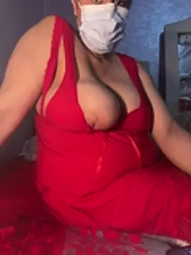 Snapshot of Natali-Desire chatting on May 12, 11:24 pm Natali-Desire online show from May 12, 11:24 pm