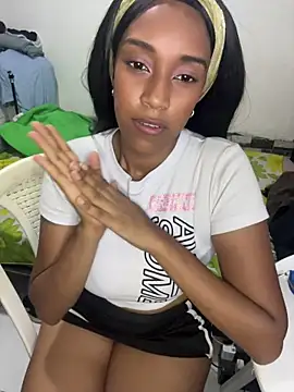 CandyDollXXX online show from May 13, 6:27 pm