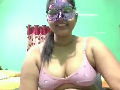 Snapshot of Kavya17 chatting on June 19, 2:54 pm Kavya17 online show from June 19, 2:54 pm