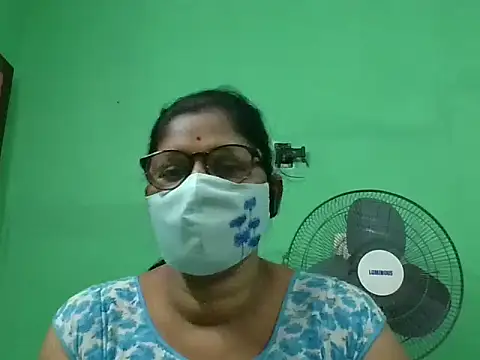 Snapshot of Kavya17 chatting on June 20, 4:21 pm Kavya17 online show from June 20, 4:21 pm