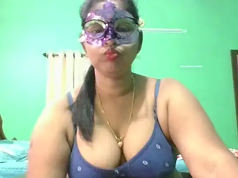 Snapshot of Kavya17 chatting on July 23, 2:37 pm Kavya17 online show from July 23, 2:37 pm