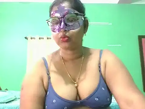 Snapshot of Kavya17 chatting on July 25, 3:15 am Kavya17 online show from July 25, 3:15 am