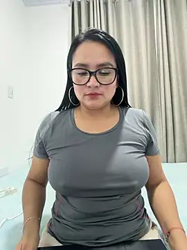 rousee69  online show from June 18, 9:14 am