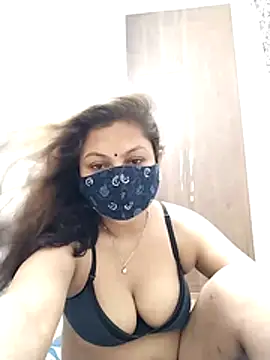 Snapshot of hot_kiran2000 chatting on June 27, 2:12 pm hot kiran2000 online show from June 27, 2:12 pm