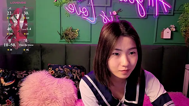 Snapshot of Runi_Asian chatting on June 30, 1:28 am Runi Asian online show from June 30, 1:28 am