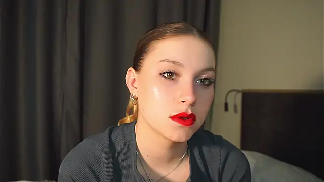 Sairallyn online show from May 16, 7:34 pm