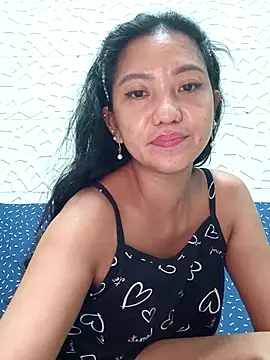 Snapshot of tinahturndo chatting on May 16, 5:56 pm tinahturndo online show from May 16, 5:56 pm