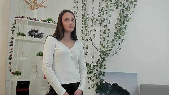 SherikaDensmore online show from May 14, 5:36 am