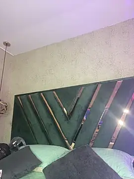 Megan pink18 online show from May 17, 4:32 am