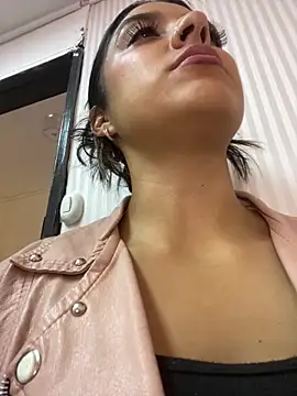 Megan pink18 online show from May 26, 3:24 am