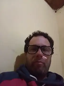 Snapshot of leo7780 chatting on May 13, 4:59 pm leo7780 online show from May 13, 4:59 pm