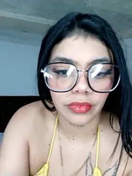 luxuryluna online show from June 30, 1:50 am