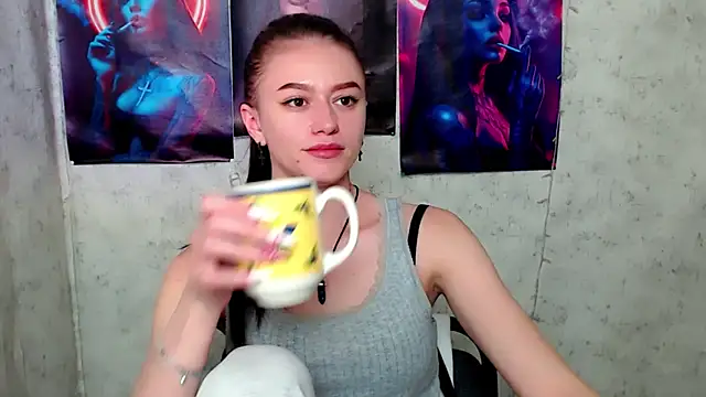 Snapshot of AprillXoxo chatting on June 11, 8:56 am AprillXoxo online show from June 11, 8:56 am