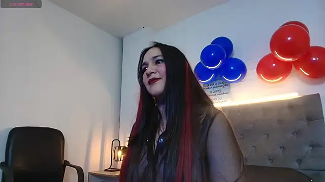 Snapshot of Rossy_Marks chatting on June 18, 3:18 am Rossy Marks online show from June 18, 3:18 am