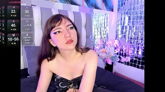Snapshot of Loren_FX chatting on June 27, 12:22 pm Loren FX online show from June 27, 12:22 pm