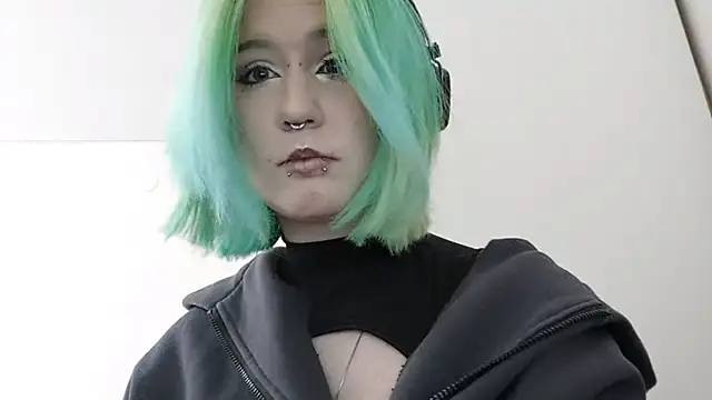 HunXena online show from May 18, 3:18 pm