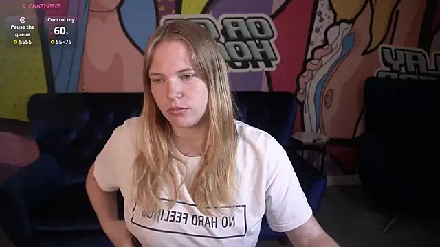NikkyReyyy online show from June 26, 5:34 am