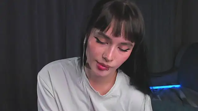 demetracorn online show from May 18, 4:46 pm